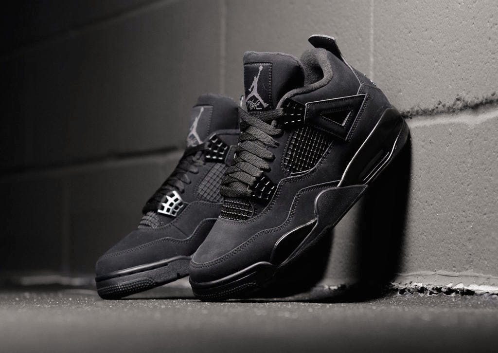 Jordan 4 Retro Metallic Black Cat Sneaker with Back Metal for Men.